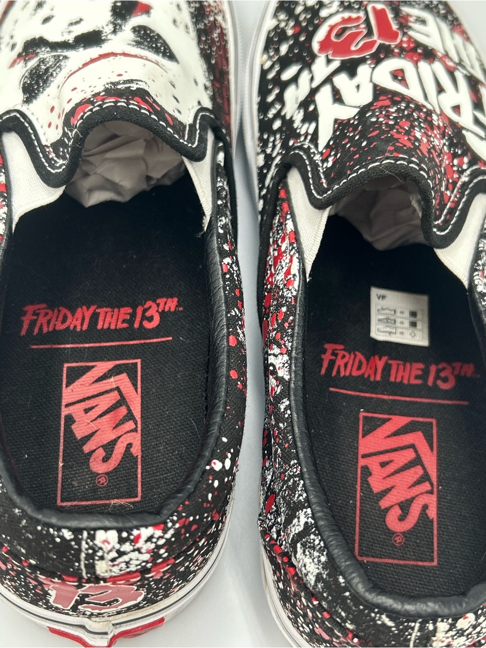 Van’s Black Slip-On Shoes with Glow-In-The-Dark Friday the 13th Design Men’s 7 - Picture 4 of 6